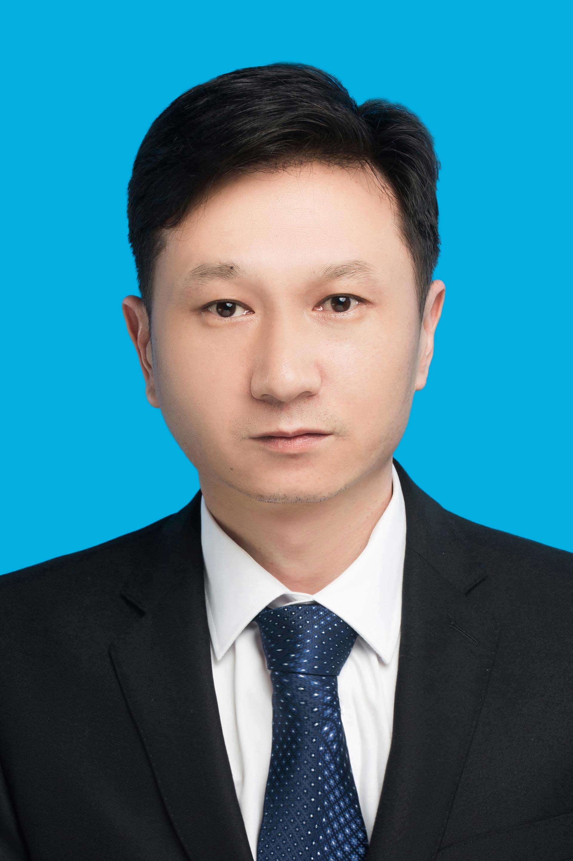 李锦伟